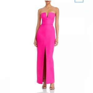 BCBGMAXAZRIA
Strapless Crepe Gown - Size 6